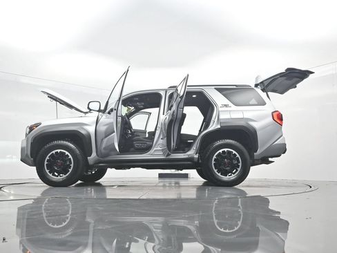 Used 2025 Toyota 4Runner TRD Off-Road Premium w/ Tow Technology Package AWD/4WD image 54