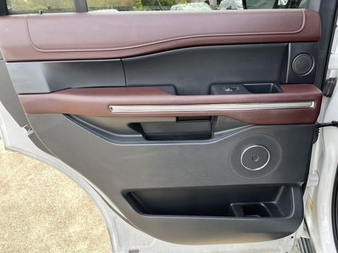 Used 2023 Ford Expedition Limited RWD image 41