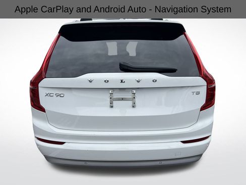 Used 2022 Volvo XC90 T5 Momentum image 9