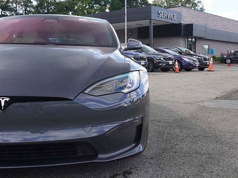 Used 2023 Tesla Model S AWD/4WD image 15