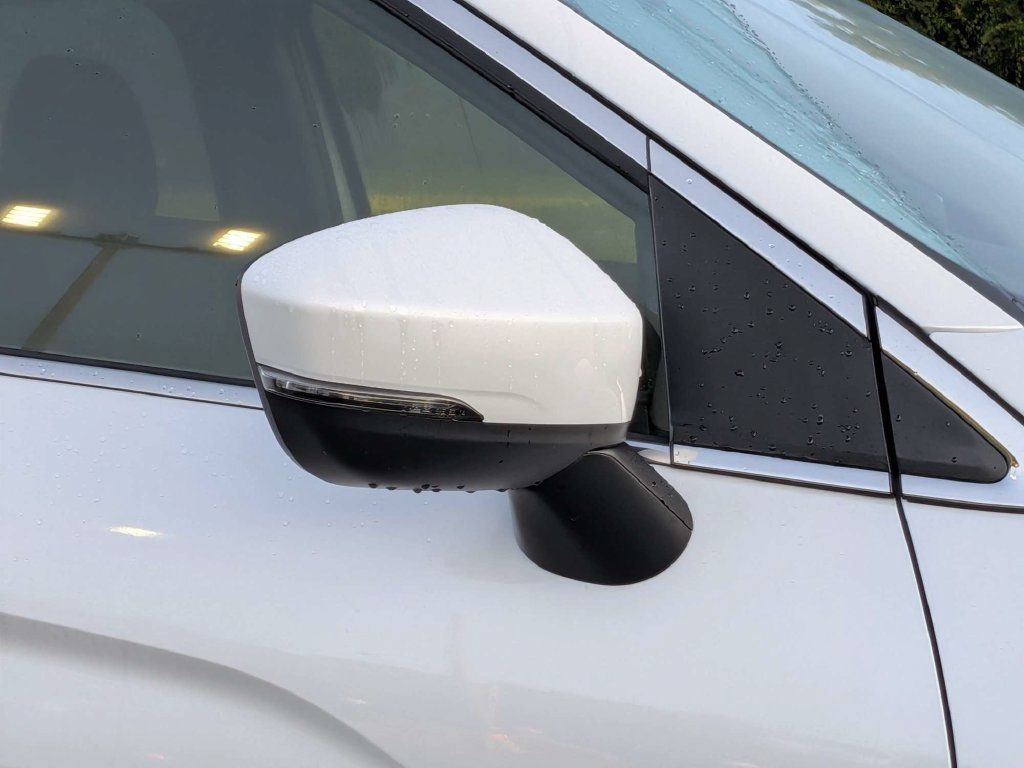 Used 2026 Mitsubishi Eclipse Cross ES AWD/4WD image 12