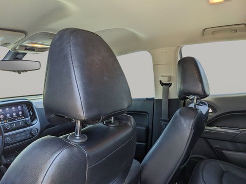 Used 2019 Chevrolet Colorado LT w/ Colorado RST Special Edition AWD/4WD image 17