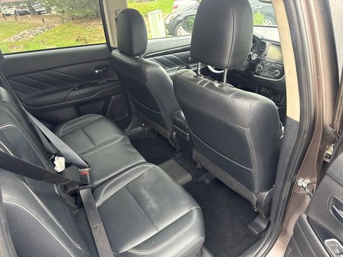 Used 2018 Mitsubishi Outlander GT AWD/4WD image 52