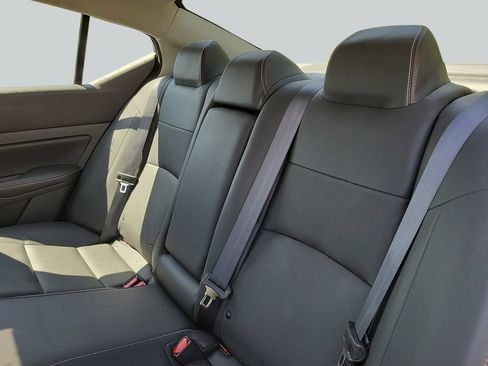 Used 2023 Nissan Altima 2.5 SR w/ SR Premium Package FWD image 29