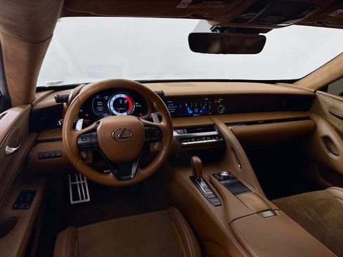 Used 2018 Lexus LC 500 Coupe w/ Performance Package RWD image 22