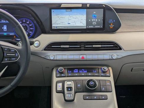 Used 2022 Hyundai Palisade SEL w/ Premium Package image 15
