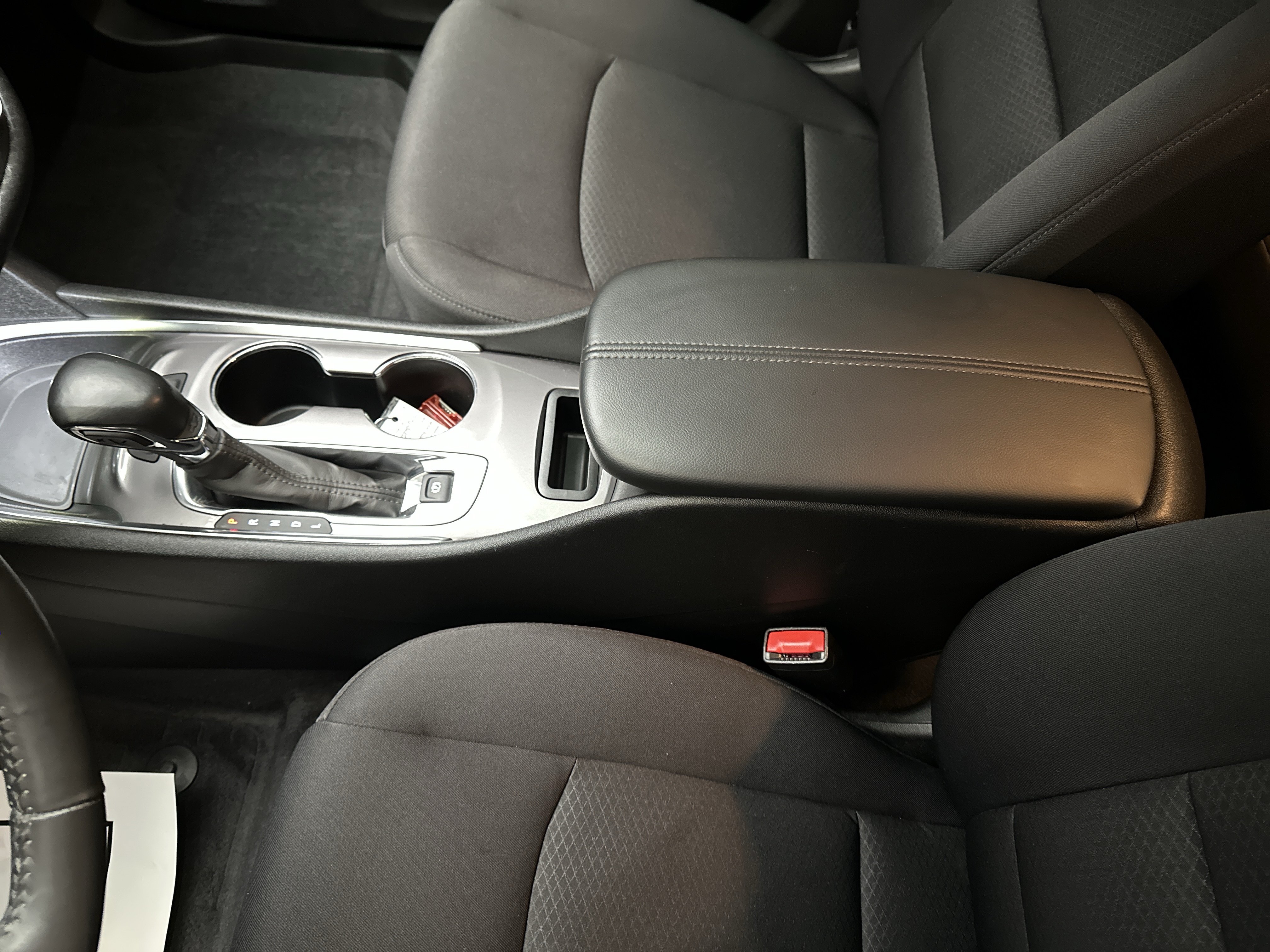 Used 2022 Chevrolet Malibu LT w/ Redline Edition FWD image 32