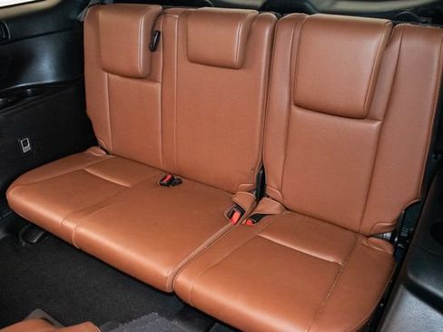 Used 2019 Toyota Highlander Limited AWD/4WD image 19