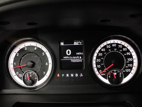 Used 2017 RAM 1500 Express w/ Express Value Package RWD image 10