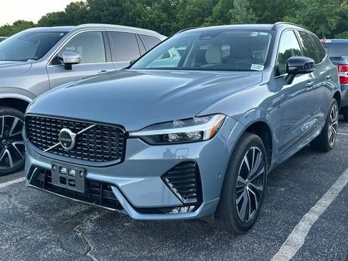 Used 2024 Volvo XC60 B5 Plus w/ Protection Package Premier AWD/4WD image 3