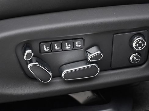 Used 2024 Bentley Continental GT AWD/4WD image 17