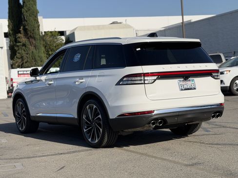 Used 2026 Lincoln Aviator Reserve AWD/4WD image 5