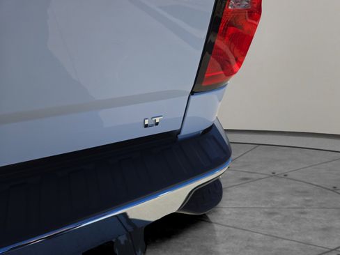 Used 2018 Chevrolet Silverado 1500 LT w/ All Star Edition image 41