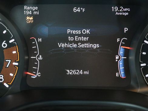 Used 2024 Jeep Compass Latitude image 26