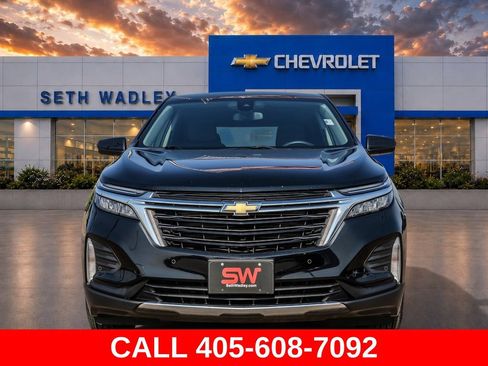 Used 2023 Chevrolet Equinox LT w/ Driver Convenience Package FWD image 2