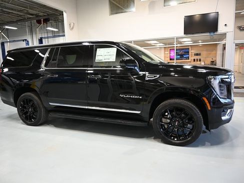 New 2026 GMC Yukon XL Elevation w/ Elevation Premium Package image 4