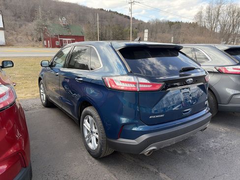Used 2020 Ford Edge SEL w/ Convenience Package image 3