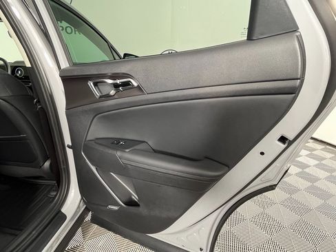Used 2026 Kia Sportage SX Prestige image 24