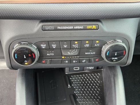 Used 2024 Ford Bronco Sport Outer Banks w/ Tech Package AWD/4WD image 18