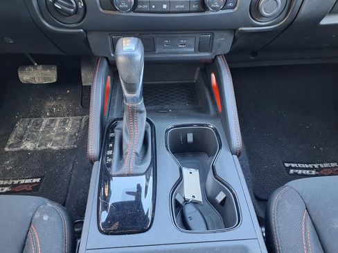 Used 2024 Nissan Frontier PRO-4X image 12