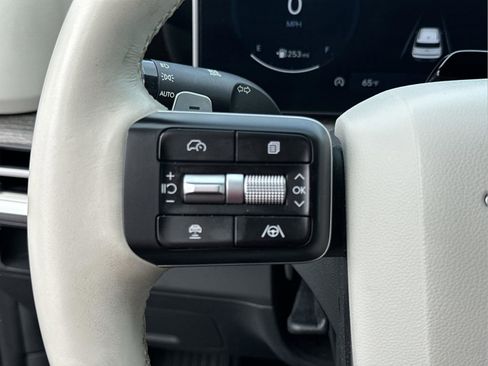 Used 2024 Hyundai Santa Fe Limited AWD/4WD image 31