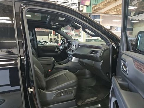 Used 2023 Chevrolet Tahoe Z71 w/ Luxury Package AWD/4WD image 10
