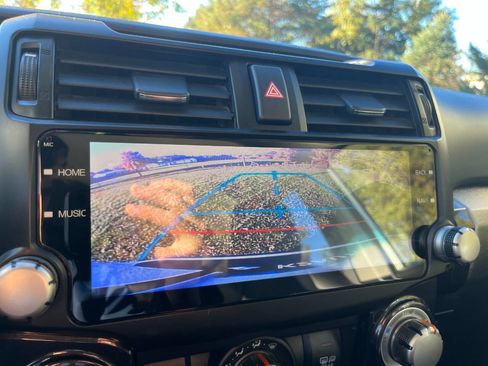 Used 2015 Toyota 4Runner TRD Pro image 9