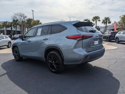 Certified 2022 Toyota Highlander XLE image 6