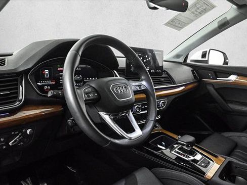 Used 2022 Audi Q5 2.0T Prestige w/ Prestige Package image 10