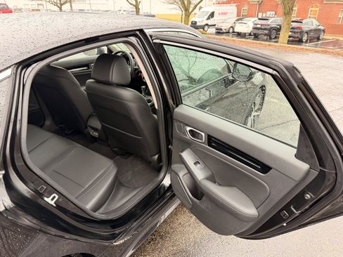 Used 2024 Honda Civic Touring image 14