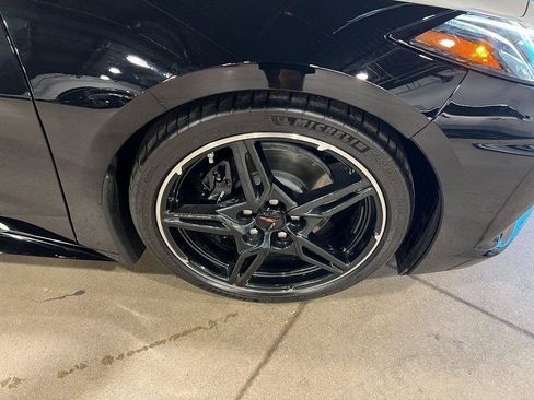 Used 2025 Chevrolet Corvette Stingray Coupe w/ 1LT image 10