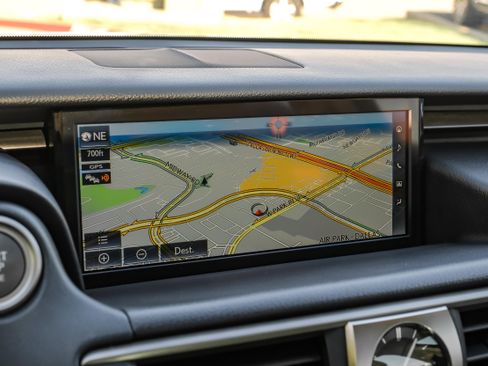 Used 2019 Lexus IS 350 image 20