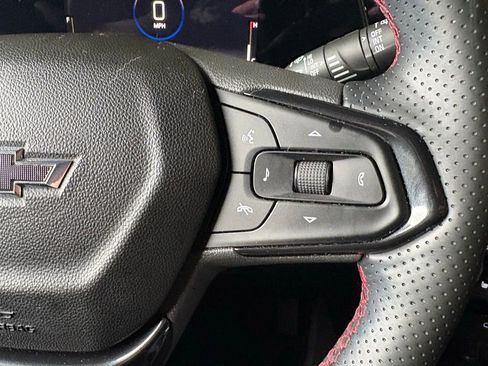 Used 2024 Chevrolet Trax RS w/ Sunroof Package FWD image 30