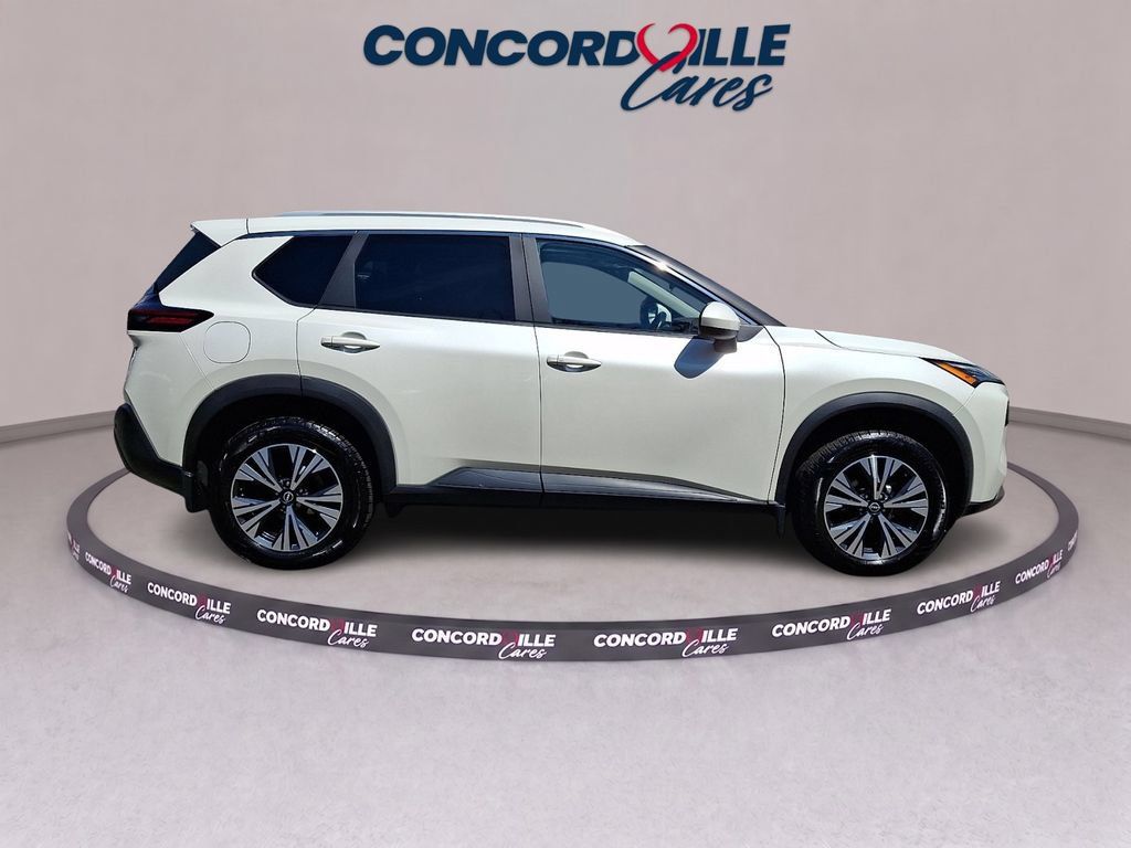 Certified 2023 Nissan Rogue SV w/ SV Premium B Package AWD/4WD image 8