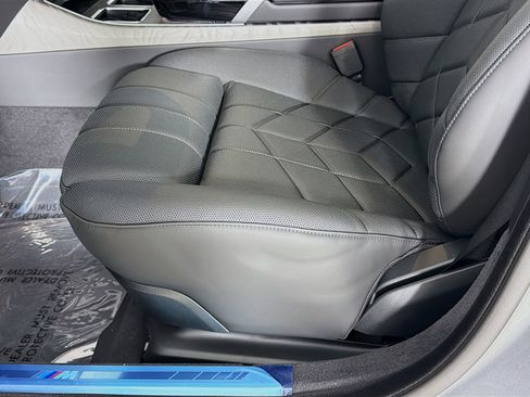 New 2026 BMW i7 xDrive60 w/ Executive Package AWD/4WD image 20