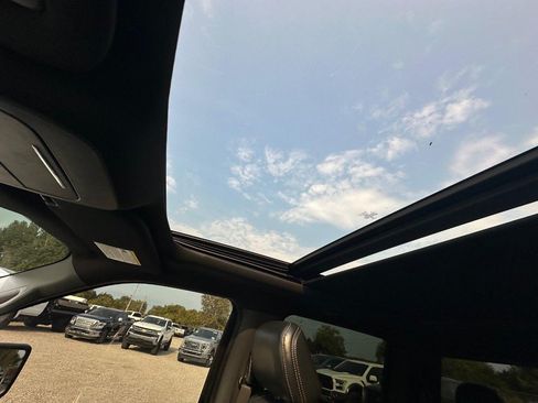 Used 2021 Ford F150 Platinum w/ FX4 Off-Road Package AWD/4WD image 22