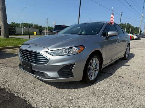 Used 2020 Ford Fusion SE FWD image 8