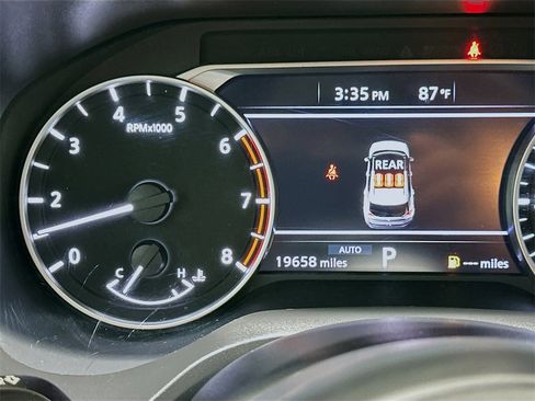 Used 2023 Nissan Rogue S image 12