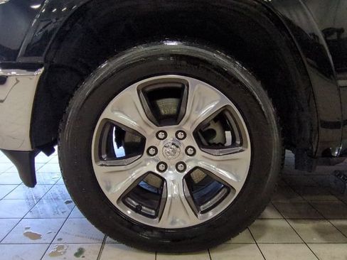 Used 2022 RAM 1500 Laramie AWD/4WD image 25