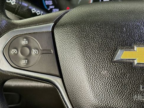 Used 2020 Chevrolet Traverse LS FWD image 11