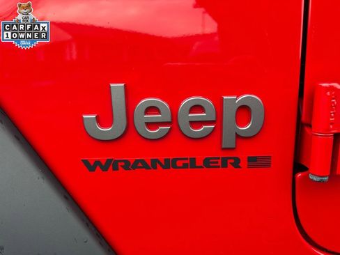 Certified 2025 Jeep Wrangler Unlimited Rubicon AWD/4WD image 17