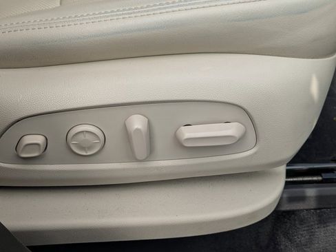 Used 2023 Buick Enclave Premium w/ LPO, Touring Package image 35