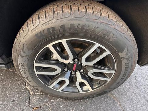 Certified 2023 GMC Yukon XL AT4 w/ AT4 Premium Package image 13