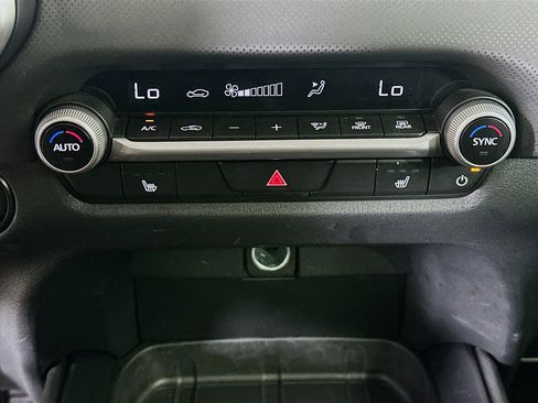 Used 2025 MAZDA CX-50 AWD 2.5 S w/ Premium Package image 24