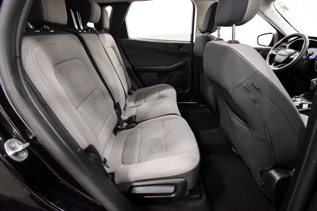 Used 2022 Ford Escape SE w/ SE Sport Appearance Package AWD/4WD image 17