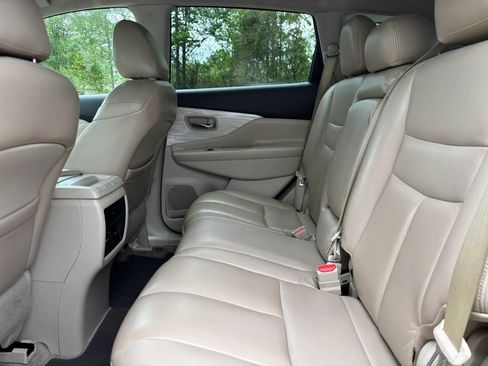 Used 2015 Nissan Murano SV w/ Premium Package image 13