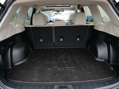 Used 2019 Subaru Forester Premium AWD/4WD image 18