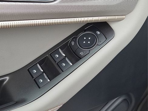 Used 2026 Ford Explorer Active w/ Active Comfort Package image 22