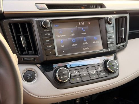 Used 2018 Toyota RAV4 Limited FWD image 30