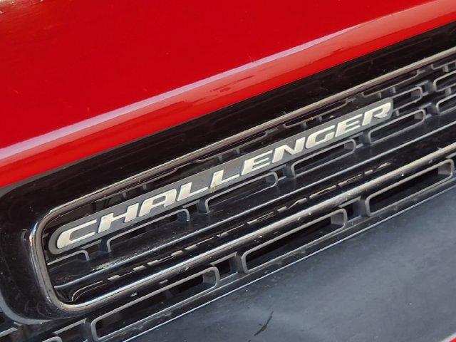 Used 2019 Dodge Challenger SXT RWD image 10